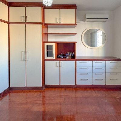 Apartamentos com 113m², 3 quartos, 1 suíte, 2 garagens, no bairro Centro em Florianópolis