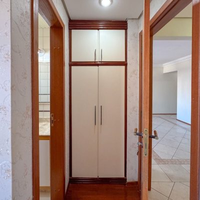 Apartamentos com 113m², 3 quartos, 1 suíte, 2 garagens, no bairro Centro em Florianópolis