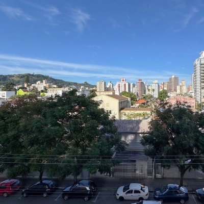 Apartamentos com 113m², 3 quartos, 1 suíte, 2 garagens, no bairro Centro em Florianópolis