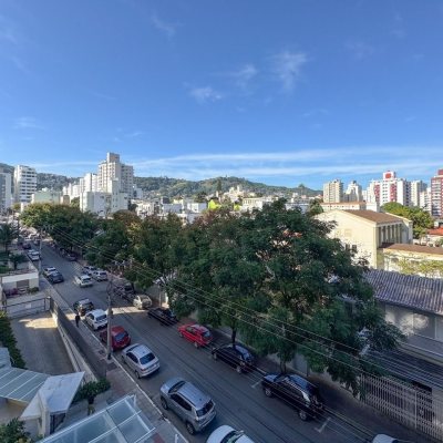 Apartamentos com 113m², 3 quartos, 1 suíte, 2 garagens, no bairro Centro em Florianópolis