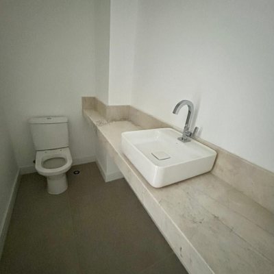 Apartamentos com 165m², 3 quartos, 3 suítes, 3 garagens, no bairro Cacupé em Florianópolis