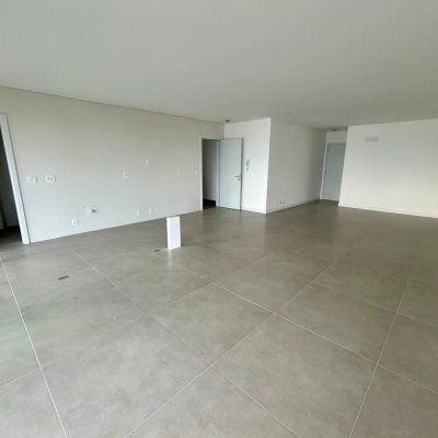 Apartamentos com 165m², 3 quartos, 3 suítes, 3 garagens, no bairro Cacupé em Florianópolis