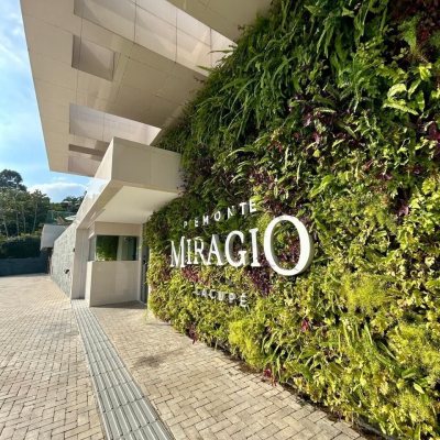 Cobertura com 167m², 3 quartos, 3 suítes, 3 garagens, no bairro Cacupé em Florianópolis