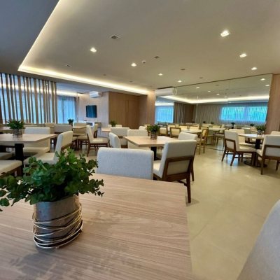 Cobertura com 167m², 3 quartos, 3 suítes, 3 garagens, no bairro Cacupé em Florianópolis