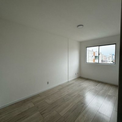 Apartamentos com 55m², 2 quartos, 1 garagem, no bairro Nossa Senhora Do Rosário em São José