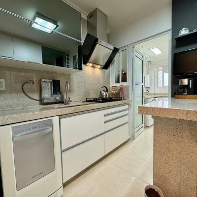 Apartamentos com 109m², 3 quartos, 1 suíte, 2 garagens, no bairro Jardim Atlântico em Florianópolis