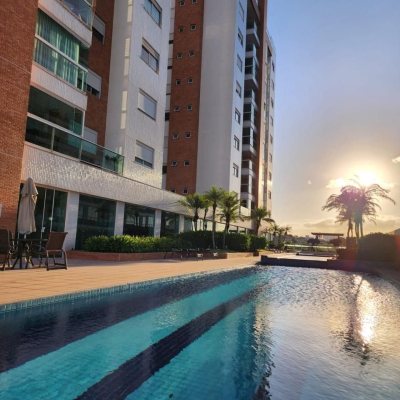 Apartamentos com 109m², 3 quartos, 1 suíte, 2 garagens, no bairro Jardim Atlântico em Florianópolis