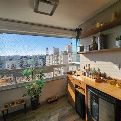 Apartamentos com 111m², 3 quartos, 1 suíte, 4 garagens, no bairro Abraão em Florianópolis