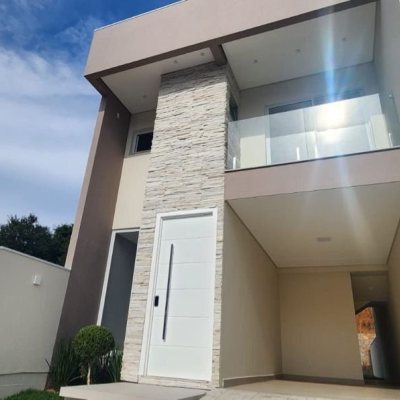 Casa Residencial com 150m², 3 quartos, 1 suíte, 1 garagem, no bairro Ipiranga em São José