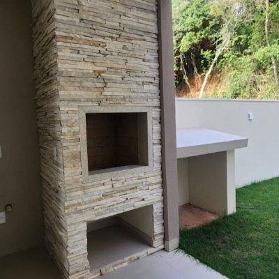 Casa Residencial com 150m², 3 quartos, 1 suíte, 1 garagem, no bairro Ipiranga em São José