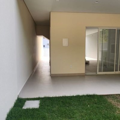 Casa Residencial com 150m², 3 quartos, 1 suíte, 1 garagem, no bairro Ipiranga em São José