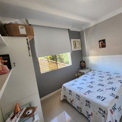 Casa Residencial com 204m², 4 quartos, 1 suíte, 4 garagens, no bairro Agronômica em Florianópolis