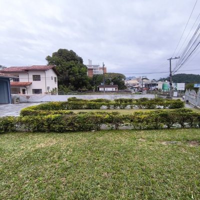 Terreno Comercial/Residencial com 797m², no bairro João Paulo em Florianópolis