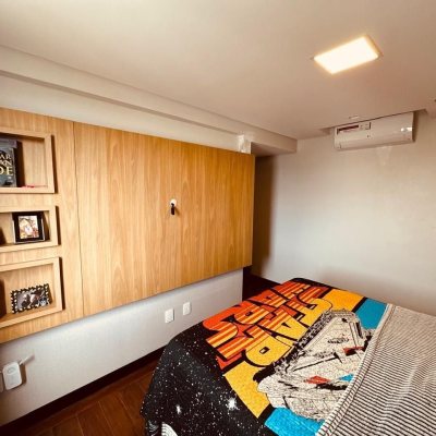 Apartamentos com 170m², 2 quartos, 1 suíte, 2 garagens, no bairro Balneário em Florianópolis