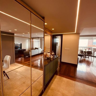 Apartamentos com 170m², 2 quartos, 1 suíte, 2 garagens, no bairro Balneário em Florianópolis