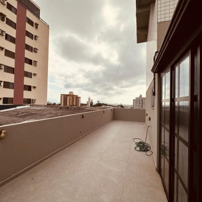 Apartamentos com 170m², 2 quartos, 1 suíte, 2 garagens, no bairro Balneário em Florianópolis