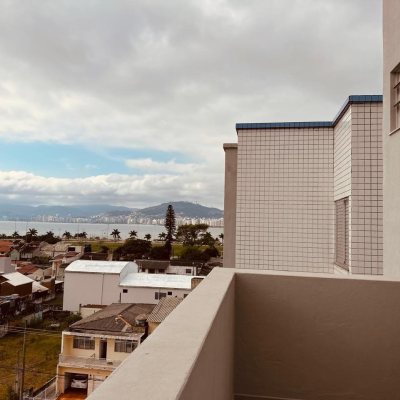 Apartamentos com 170m², 2 quartos, 1 suíte, 2 garagens, no bairro Balneário em Florianópolis