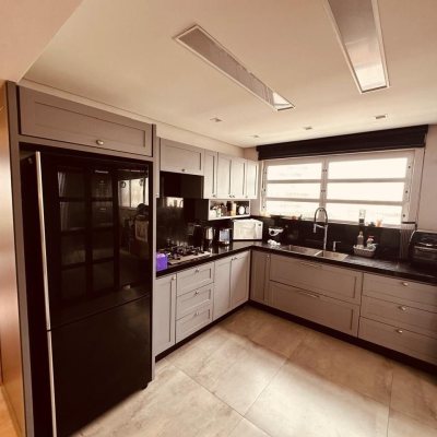 Apartamentos com 170m², 2 quartos, 1 suíte, 2 garagens, no bairro Balneário em Florianópolis