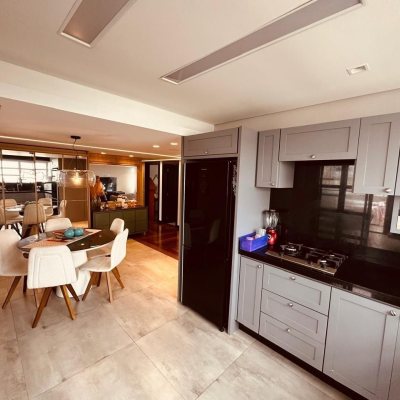 Apartamentos com 170m², 2 quartos, 1 suíte, 2 garagens, no bairro Balneário em Florianópolis