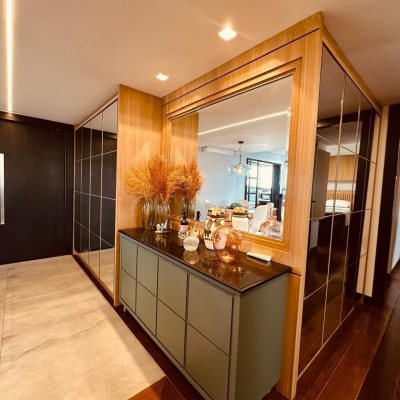 Apartamentos com 170m², 2 quartos, 1 suíte, 2 garagens, no bairro Balneário em Florianópolis