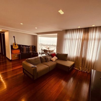 Apartamentos com 170m², 2 quartos, 1 suíte, 2 garagens, no bairro Balneário em Florianópolis