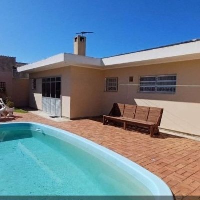 Casa Residencial com 315m², 5 quartos, 3 suítes, 3 garagens, no bairro Capoeiras em Florianópolis