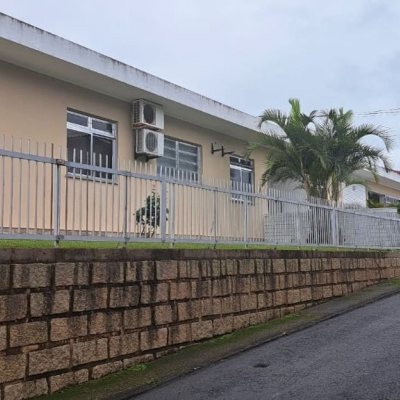 Casa Residencial com 315m², 5 quartos, 3 suítes, 3 garagens, no bairro Capoeiras em Florianópolis