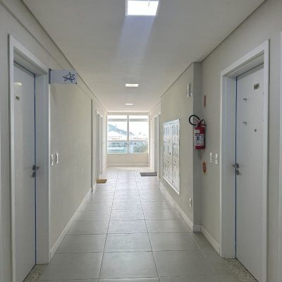 Sala com 30m², no bairro Ingleses do Rio Vermelho em Florianópolis