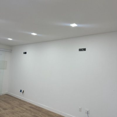 Sala com 30m², no bairro Ingleses do Rio Vermelho em Florianópolis