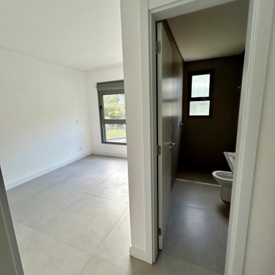 Apartamentos com 178m², 3 quartos, 3 suítes, 2 garagens, no bairro Cacupé em Florianópolis