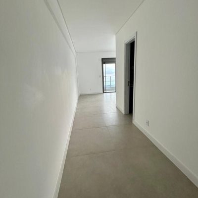 Apartamentos com 178m², 3 quartos, 3 suítes, 2 garagens, no bairro Cacupé em Florianópolis