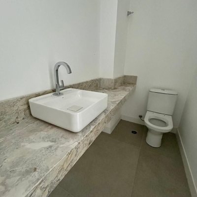 Apartamentos com 178m², 3 quartos, 3 suítes, 2 garagens, no bairro Cacupé em Florianópolis