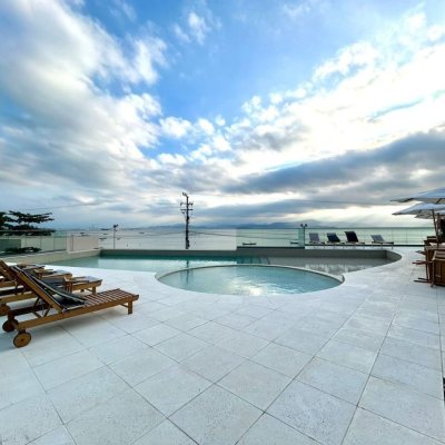 Apartamentos com 178m², 3 quartos, 3 suítes, 2 garagens, no bairro Cacupé em Florianópolis