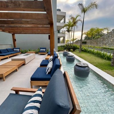 Apartamentos com 178m², 3 quartos, 3 suítes, 2 garagens, no bairro Cacupé em Florianópolis