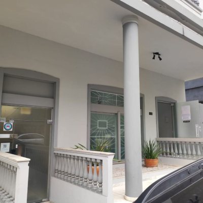 Sala com 77m², no bairro Centro em Florianópolis