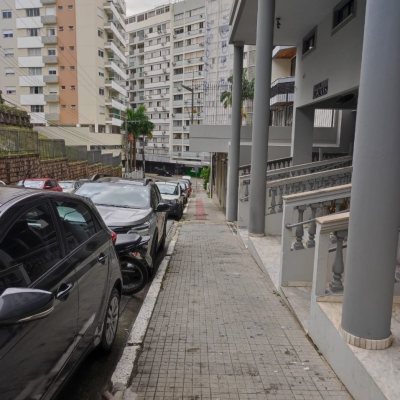 Sala com 77m², no bairro Centro em Florianópolis