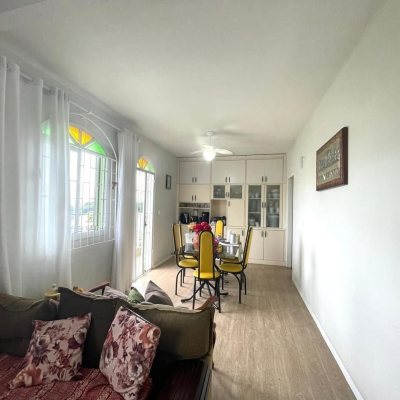 Casa Residencial com 584m², 6 quartos, 1 suíte, no bairro Estreito em Florianópolis