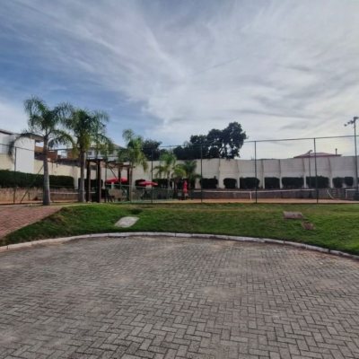 Casa em Condomínio com 214m², 3 quartos, 1 suíte, 2 garagens, no bairro Ingleses do Rio Vermelho em Florianópolis