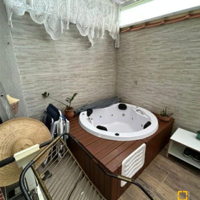 Casa Residencial com 141m², 3 quartos, 3 suítes, 2 garagens, no bairro Ingleses do Rio Vermelho em Florianópolis