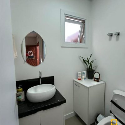 Casa Residencial com 141m², 3 quartos, 3 suítes, 2 garagens, no bairro Ingleses do Rio Vermelho em Florianópolis