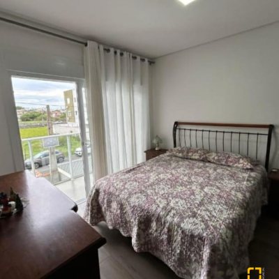 Casa Residencial com 141m², 3 quartos, 3 suítes, 2 garagens, no bairro Ingleses do Rio Vermelho em Florianópolis