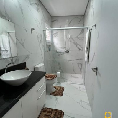 Casa Residencial com 141m², 3 quartos, 3 suítes, 2 garagens, no bairro Ingleses do Rio Vermelho em Florianópolis