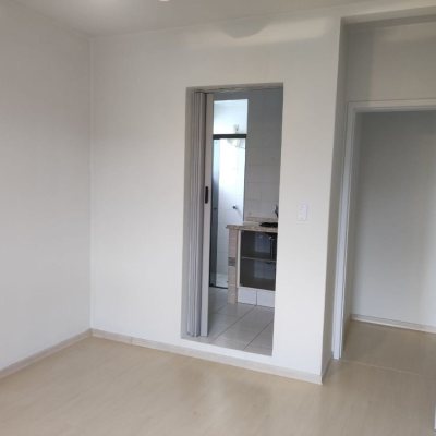 Cobertura com 144m², 3 quartos, 1 suíte, 2 garagens, no bairro Canto em Florianópolis