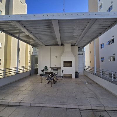 Cobertura com 197m², 2 quartos, 1 suíte, 2 garagens, no bairro Centro em Florianópolis