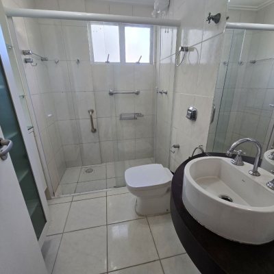 Cobertura com 197m², 2 quartos, 1 suíte, 2 garagens, no bairro Centro em Florianópolis