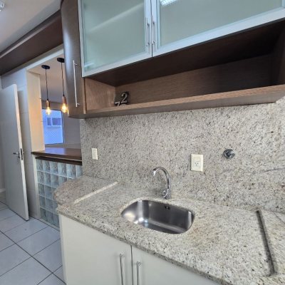 Cobertura com 197m², 2 quartos, 1 suíte, 2 garagens, no bairro Centro em Florianópolis