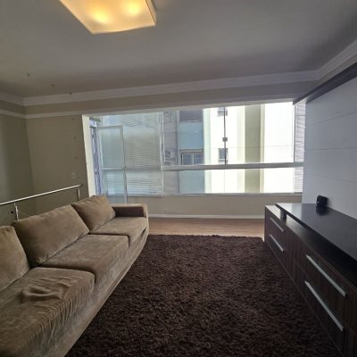 Cobertura com 197m², 2 quartos, 1 suíte, 2 garagens, no bairro Centro em Florianópolis