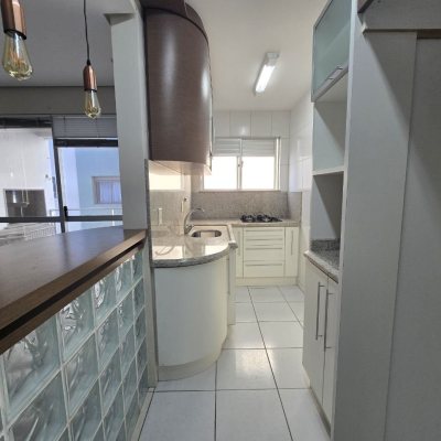 Cobertura com 197m², 2 quartos, 1 suíte, 2 garagens, no bairro Centro em Florianópolis