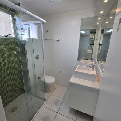 Cobertura com 197m², 2 quartos, 1 suíte, 2 garagens, no bairro Centro em Florianópolis