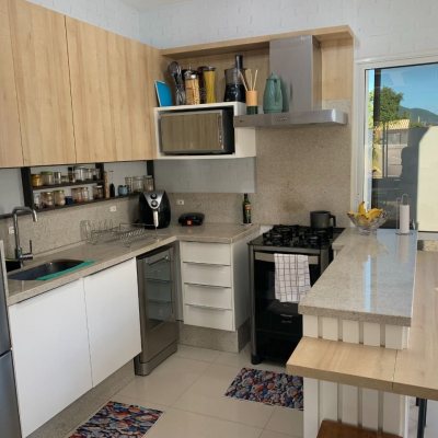 Casa Residencial com 105m², 3 quartos, 1 suíte, 1 garagem, no bairro Campeche em Florianópolis